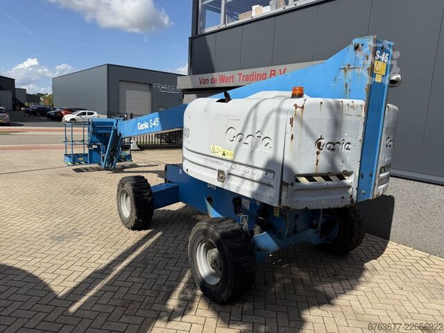 GENIE S-45 Teleskoparbeitsbühne / Gelenkteleskopbühne 4x4 DEUTZ DIESEL 5.532 Betriebsstunden 15,7 m  GENIE S-45 Telescoop hoogwerker / boomlift  4x4 DEUTZ DIESEL 5532uur 15,7M Werkhoogte 2014
