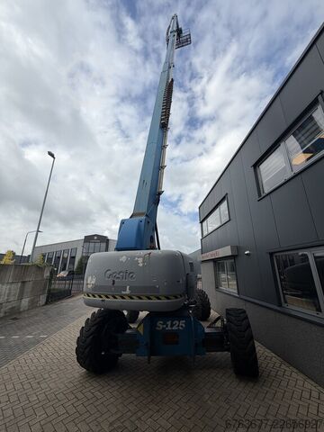 GENIE S-125 Teleskoparbeitsbühne / Gelenkarbeitsbühne 4x4x4 DEUTZ DIESEL 4.200 Betriebsstunden 40,1  GENIE S-125 Telescoop hoogwerker / boomlift 4x4x4 DEUTZ DIESEL 4200uur 40,1M Werkhoogte 2007