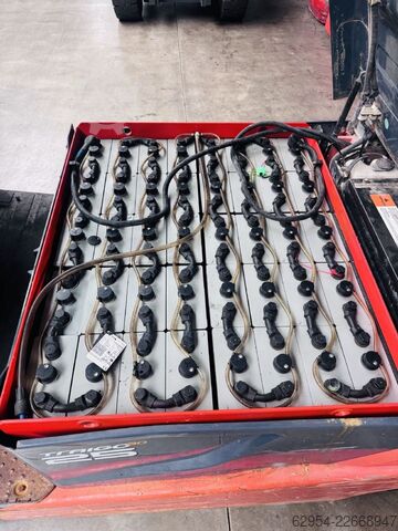 Empilhador eléctrico de 4 rodas Toyota 8FBMT25-10414