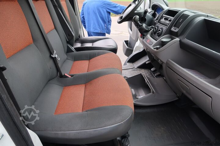 Camion à plate-forme FIAT Ducato 250 D DoKa