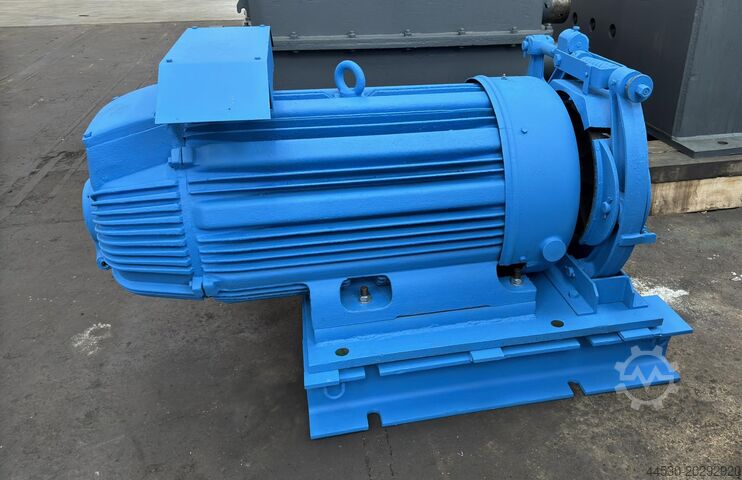 Dresseuse de tôles WMW Wildau UBR 32x2500