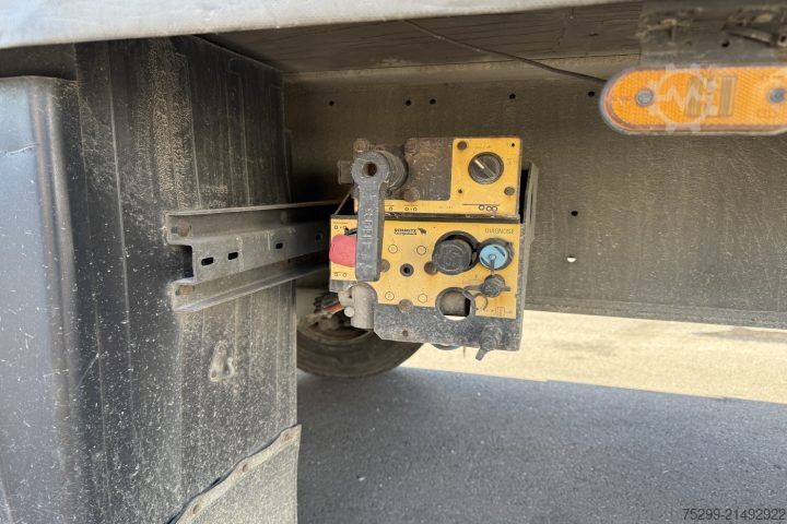 Atvērta puspiekabe ar tentu Schmitz Cargobull S24/27 Plane / Swiss-Vehicle