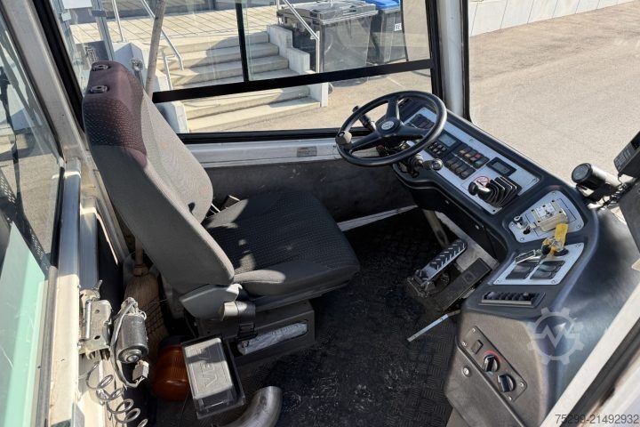 Kravas automašīnas šasija  YT222 4x2 Chassis-Kabine / Swiss-Vehicle