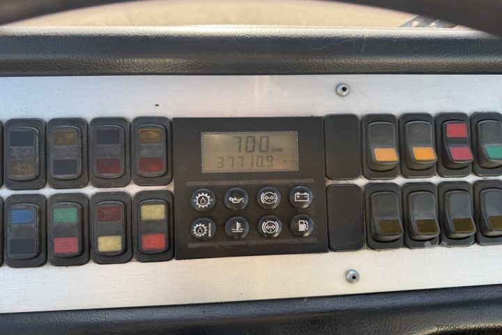 Kravas automašīnas šasija  YT222 4x2 Chassis-Kabine / Swiss-Vehicle