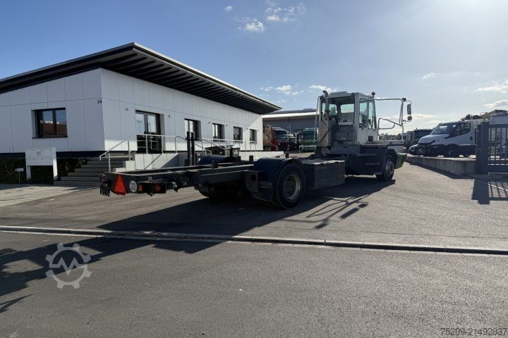 Kravas automašīnas šasija  YT222 4x2 Chassis-Kabine / Swiss-Vehicle