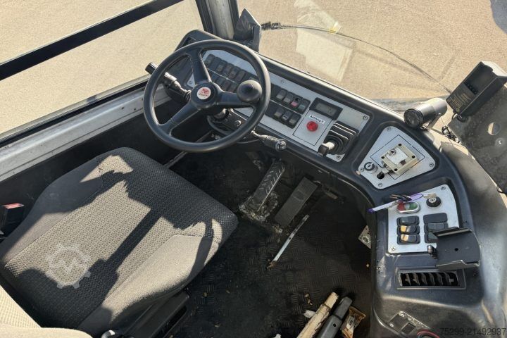 Kravas automašīnas šasija  YT222 4x2 Chassis-Kabine / Swiss-Vehicle