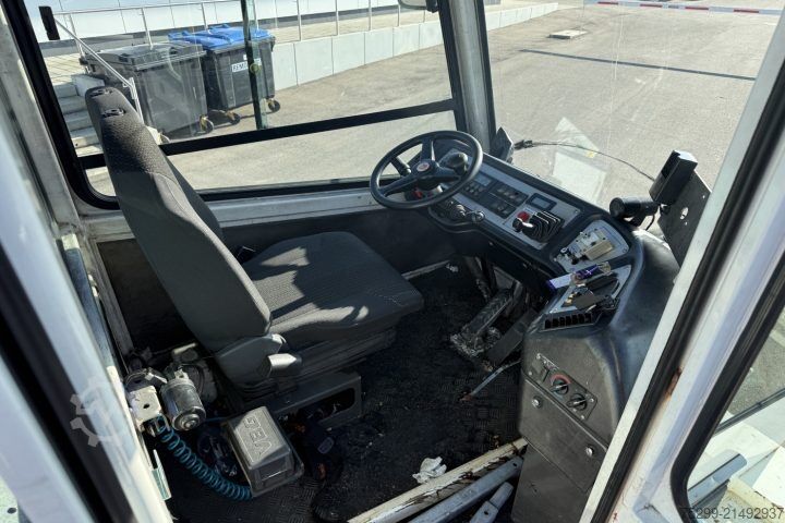 Kravas automašīnas šasija  YT222 4x2 Chassis-Kabine / Swiss-Vehicle