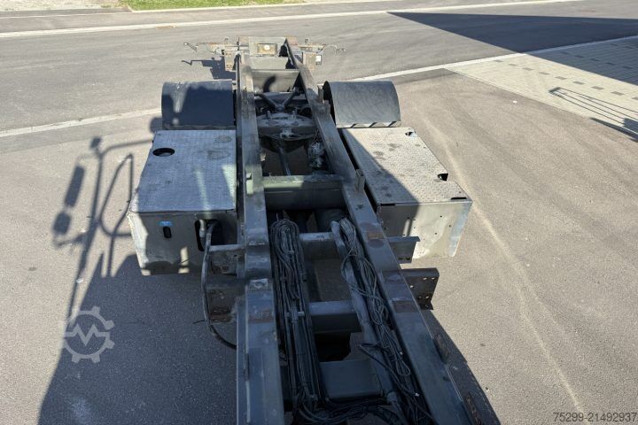 Kravas automašīnas šasija  YT222 4x2 Chassis-Kabine / Swiss-Vehicle