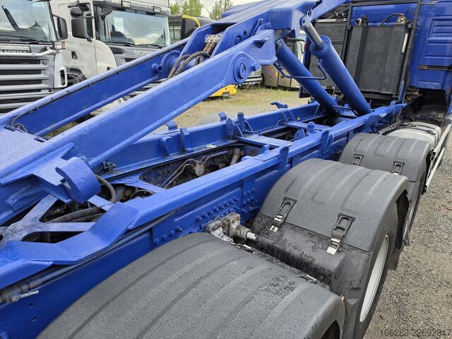 Kamion s kipom s pomičnim kontejnerom VOLVO FH-440 8x4 Lift+Lenk HIAB Multilift Blat