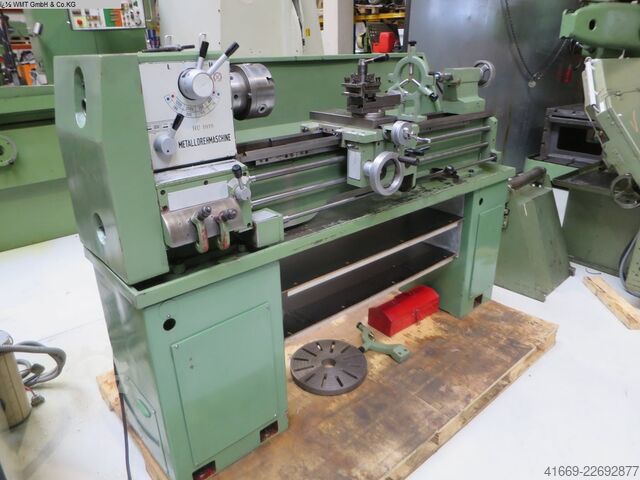Torno de centro y torno de husillo de avance HUNGARY HU 100
