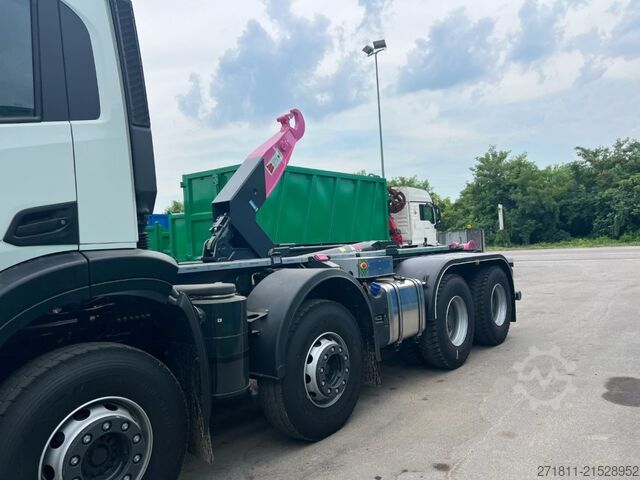 Autocamion cu cârlig pentru containere IVECO IVECO TRAKKER T-WAY AD540 NUOVO SCARRABILE