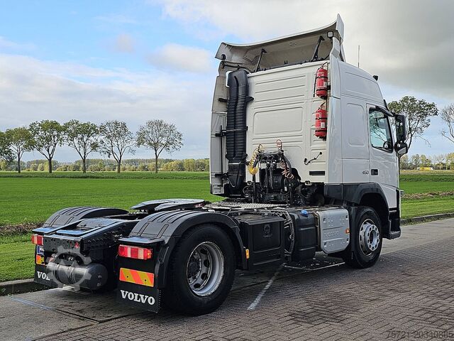 SZM มาตรฐาน VOLVO FM 450 GLOBETROTTER ADR