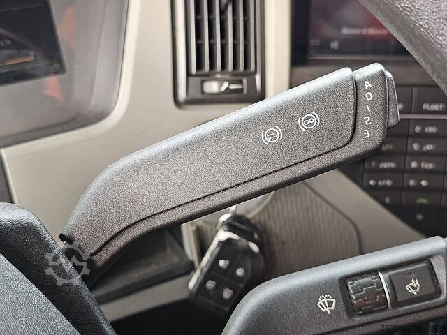 SZM มาตรฐาน VOLVO FM 450 GLOBETROTTER ADR