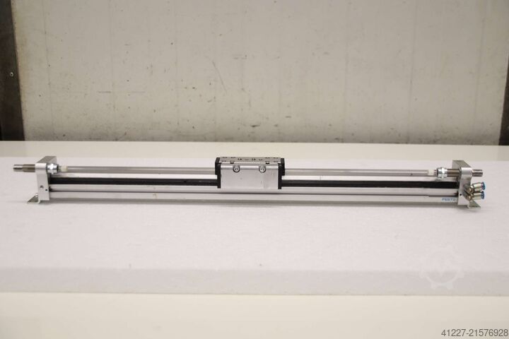 Linear actuator Festo DGC  Hub 430 mm