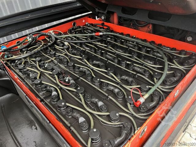 Ηλεκτρικό περονοφόρο τετράτροχο Linde E35HL-02