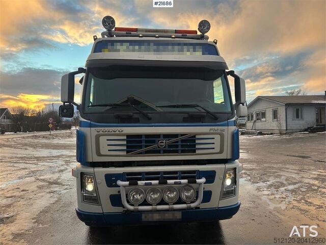 Volvo FM12 Globetrotter 6x4 crane truck w/ rear mounted