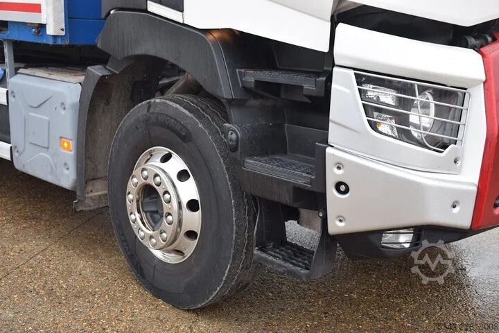 Plateau de chargement Renault C480 + Palfinger