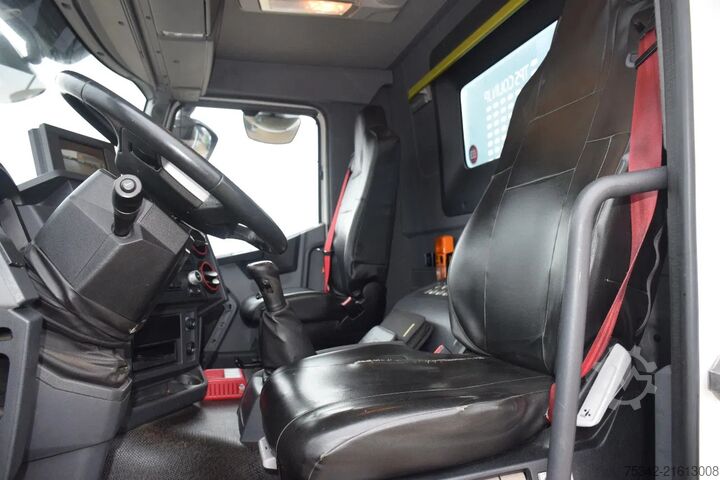 Plateau de chargement Renault C480 + Palfinger