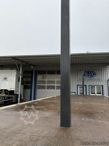 Krone Plattform 7,45m mit Steckrungen mittig