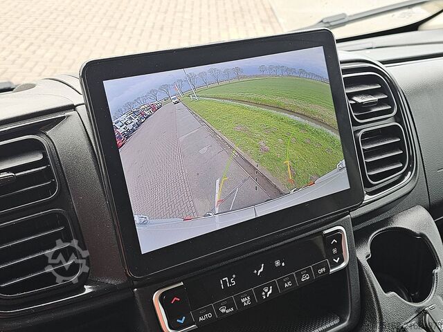 High-roof van FIAT DUCATO 2.2 L3H2 Navi Carplay!