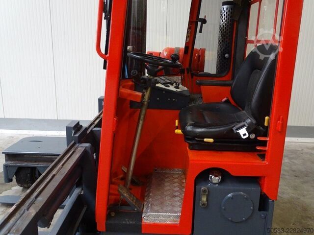 四向侧装载机 Combilift C4000 - TRIPLEX