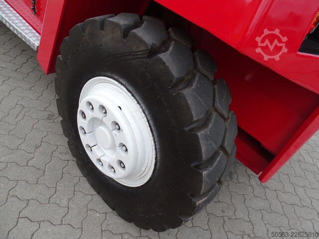 Wózek widłowy z silnikiem wysokoprężnym Svetruck 12120-35
