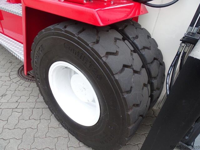 Wózek widłowy z silnikiem wysokoprężnym Svetruck 12120-35