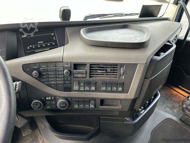 Estándar-SZM Volvo FH 460 Globetrotter / Dynamic Steering / 2 Tank...