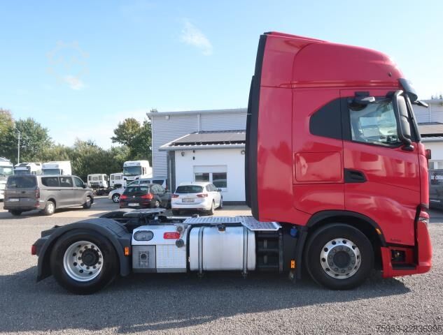 Tractora standard Iveco S-Way 460 Intrader Kompressor Standklima