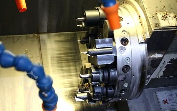 Centro de torneado y fresado CNC BOLEY BE 42