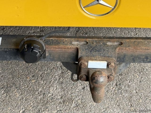 Pritschenwagen MERCEDES-BENZ Sprinter 311 CDI DoKa 6-Sitzer 2,7m Pritsche AHK