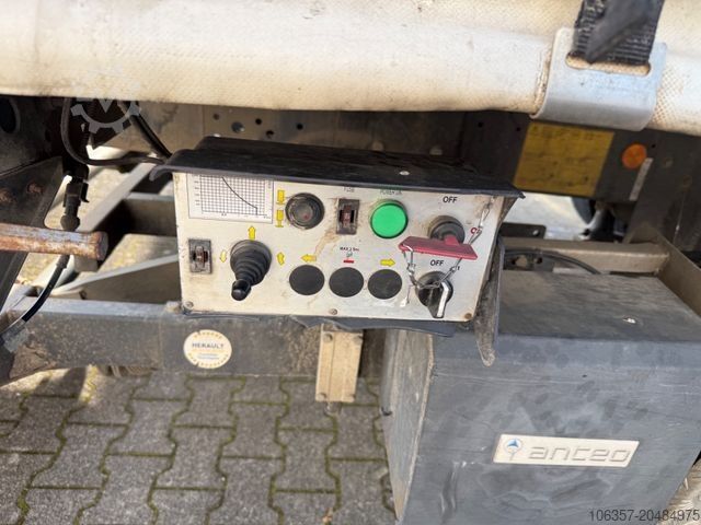 Flatbed truck with tarp IVECO Eurocargo 190EL32/P Schiebeplane E6 LBW 2200kg