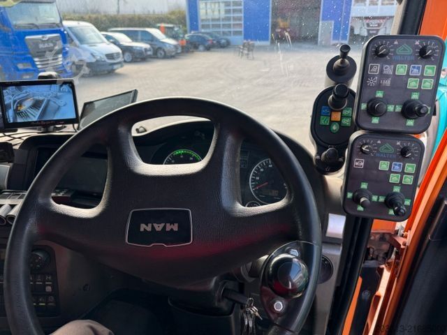 Ielu tīrīšanas mašīna MAN TGM 18.340 HD Kehrmaschine SCARAB Magnum 8,2 m³