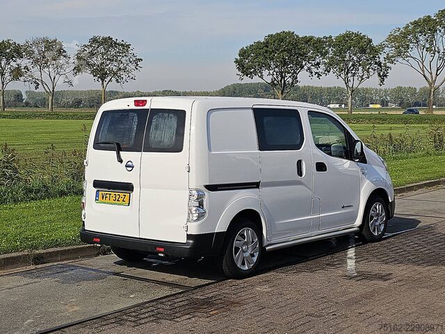 Camioneta familiar de techo alto NISSAN E-NV200 L1 NAP 200KM WLTP