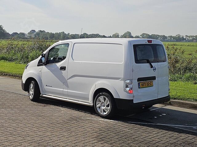 Camioneta familiar de techo alto NISSAN E-NV200 L1 NAP 200KM WLTP