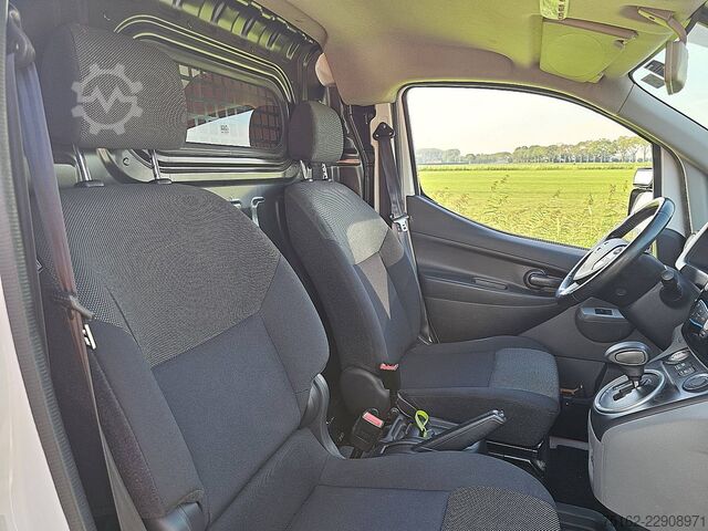 Camioneta familiar de techo alto NISSAN E-NV200 L1 NAP 200KM WLTP