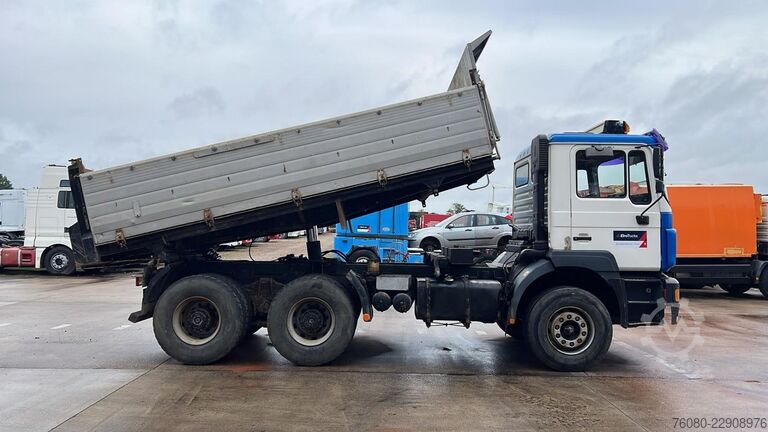 Volquete de 3 lados MAN 33.463 (STEEL SUSP. / CLEAN TRUCK / GOOD TYRES ...