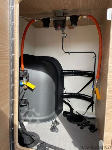 Kamper PÖSSL Summit Shine 600 L Elegance| Autom,Premium-Paket