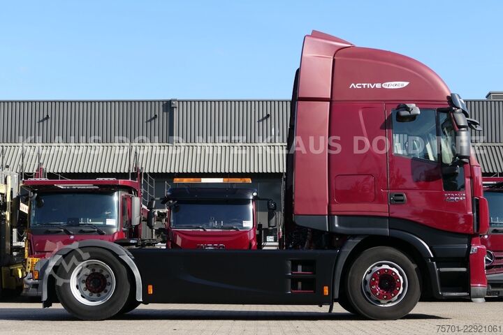 Standaard trekker IVECO Stralis 420 Hi-Way XL-Tank Kühlbox  Euro 6