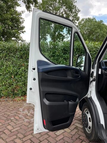 Bavul Iveco Daily 35C16 Achterdeuren nieuwe motor +distribu...