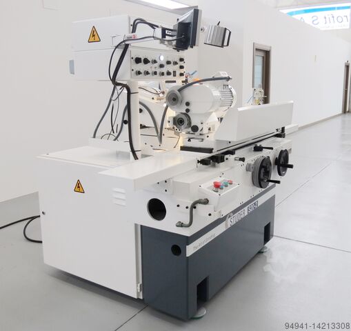 Precision cylindrical grinding machine 