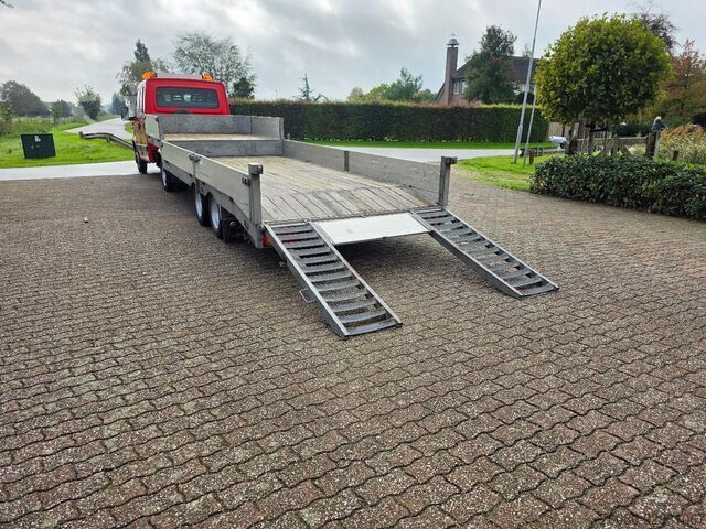 BE-SZM Iveco 40C 145pk met veldhuizen trailer en dubbele cab...