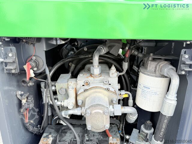 Četru virzienu iekrāvējs Combilift C5000XL / DIESEL / WIDE FORK POSITIONER