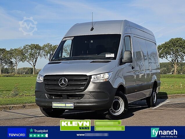MERCEDES-BENZ SPRINTER 319 L2H2 RWD 3,5 t Ťažné zariadenie Automat 3 miesta MBUX Navigácia Kamera Kl MERCEDES-BENZ SPRINTER 319 L2H2 RWD 3.5t-Trekhaak Automaat 3 ...