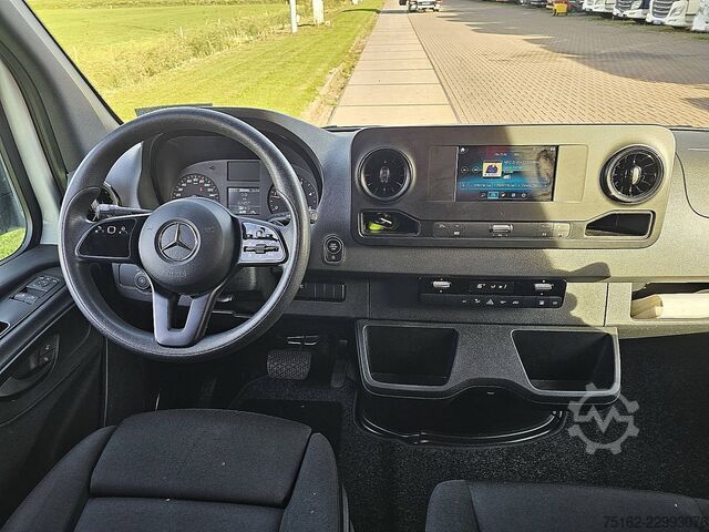 MERCEDES-BENZ SPRINTER 317 L2H2 RWD Automático Mbux Cámara 3 plazas Aire acondicionado Apple Carplay MERCEDES-BENZ SPRINTER 317 L2H2 RWD Automaat Mbux Camera 3 Zi...