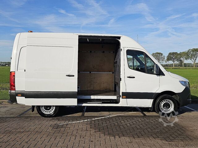 MERCEDES-BENZ SPRINTER 317 L2H2 RWD Automático Mbux Cámara 3 plazas Aire acondicionado Apple Carplay MERCEDES-BENZ SPRINTER 317 L2H2 RWD Automaat Mbux Camera 3 Zi...