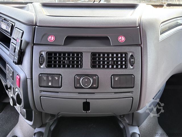 मानक ट्रैक्टर यूनिट DAF XF 530 SSC Super Space Cab Prod. 2022 - RETARDER