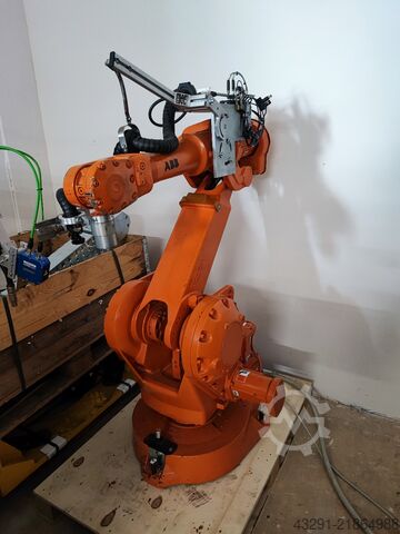 Robô industrial ABB Robotics IRB 2400/16 IRC5 M2004