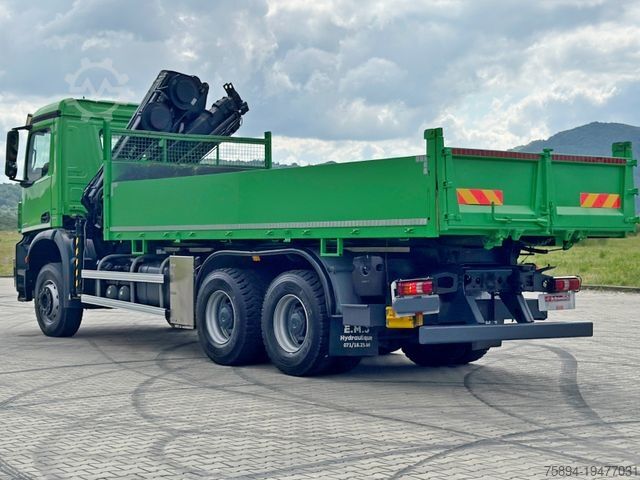 Crane yang terpasang pada truk MERCEDES-BENZ AROCS 2636 * HIAB 122 ES - 3 HIPRO *  6x4
