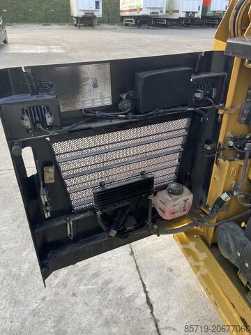 Lader CAT 226 D3 (5867)